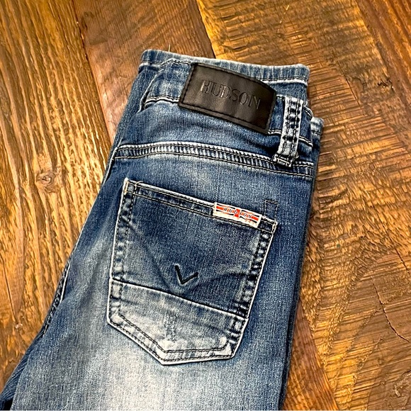 Hudson Kids Distressed Jeans Size 7. - Picture 6 of 9